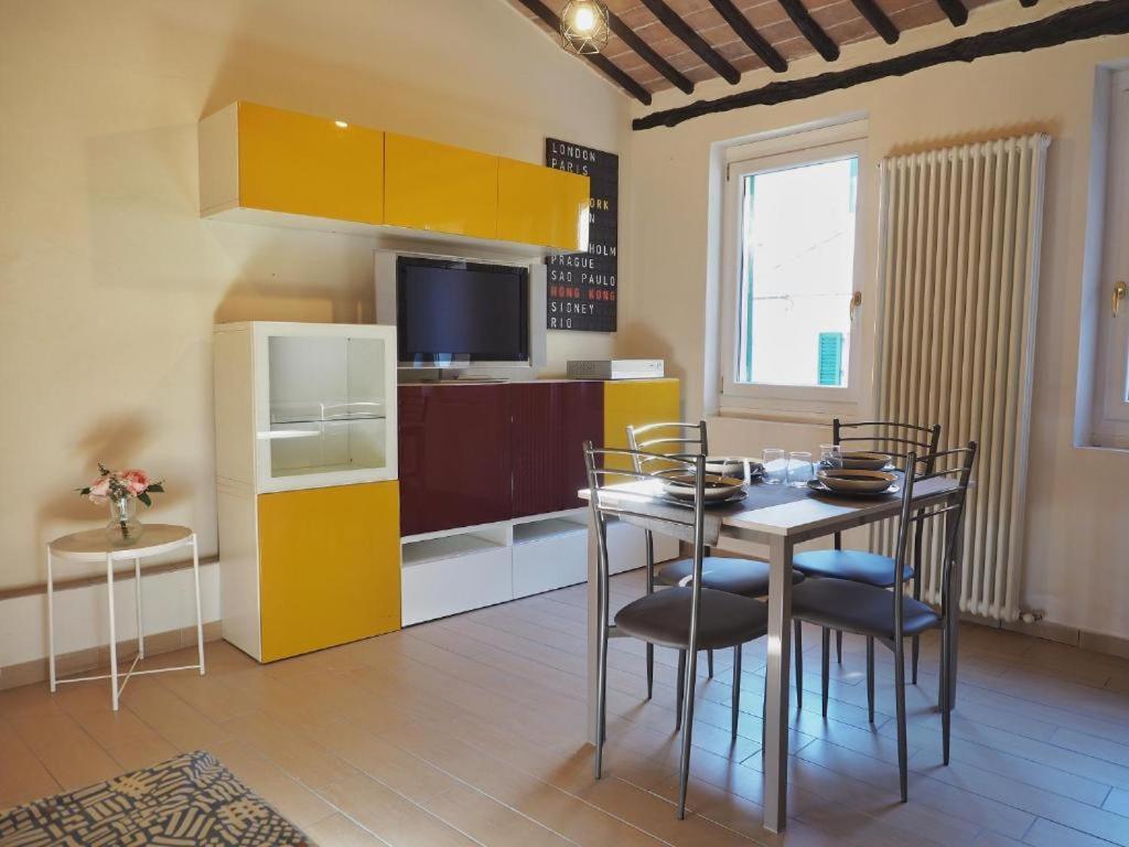 Contrada House By Francigenaapartments Сиена Экстерьер фото